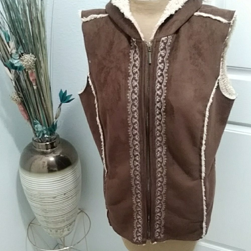 Lucy & Laurel Vest